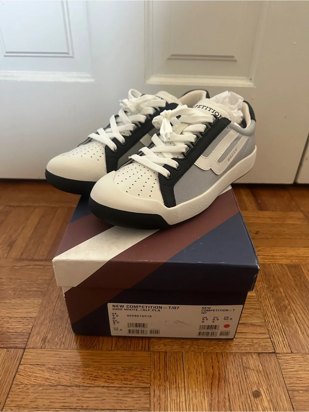 Bally New Competition Classic Men's White, Gray and Black Low-Top Sneakers sz 9